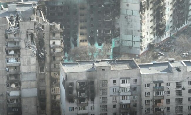 "Держусь, пока за меня бьются": появились тяжелые фото Мариуполя с воздуха, сколько людей остается в городе
