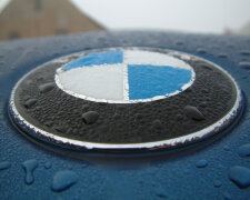 bmw-log-429a7aac-4365-45f8-9a00-51d24ff8c488