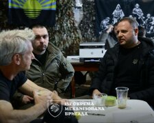 Замість церемонії "Оскар" передові позиції ЗСУ: актор Шон Пенн та Андрій Єрмак  зустрілися з військовослужбовцями 157-ї ОМБр