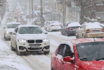 В Днепре воспользоваться такси смогут не все: сколько стоит поездка в снегопад