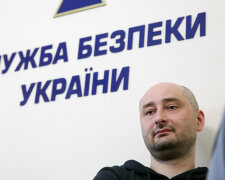 Bábchenko reaparece en Kiev y denuncia que Rusia intentó matarle