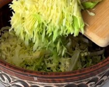 салат з молодою капустою