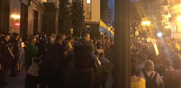 Зеленскому намекнули на новый Майдан: "Сегодня мы мирно репетируем, а завтра..."