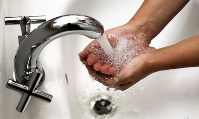 Тарифи-2017: ціни на воду підвищать уполовину (інфографіка)