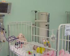 История спасения новорожденной растрогала украинцев до слез, видео: "Родители бросили в роддоме..."