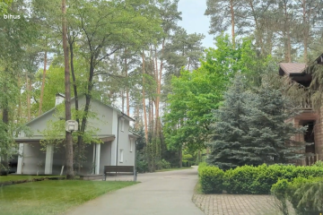 Кто раскупил ведомственную базу в Конча-Заспе: экспрокурор, бывшие ТОПы таможни и их родственники, - расследование