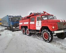 Зимові ігри закінчилися трагедією, рятувальники шукають трупи під Києвом: фото