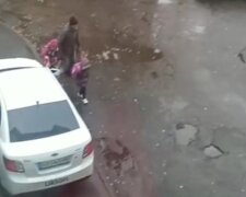 В Харькове водитель поставил под угрозу жизни детей, кадры: "На замечания не реагирует"