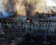 "Кричали, но нас не слышали": чудом выжившая студентка на видео рассказала о пожаре в Одессе