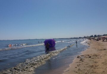 Опасная вода срывает курортный сезон в Одессе: какие пляжи под запретом