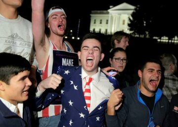 Supporters of Republican presidential nominee Donald Trump rally in front of the White House in Washington, U.S. November 9, 2016.  REUTERS/Joshua Roberts