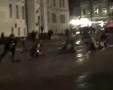 В Киеве устроили масштабное побоище посреди площади: "с криками били ногами за то, что..."
