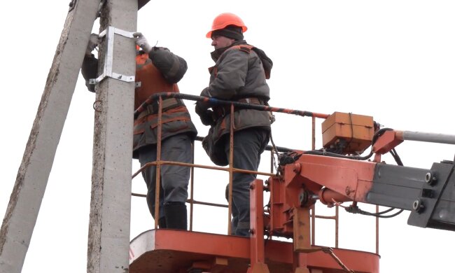 Графіки відключення світла у Дніпропетровській області на 23 січня