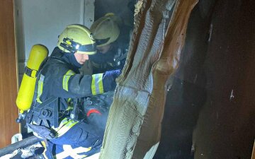 Будівля коледжу загорілася в центрі Одеси, кадри: десятки рятувальників кинулися на допомогу