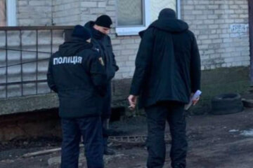 "Навколо була купа людей": 12-річну дитину побили в Дніпрі, прикмети нападників
