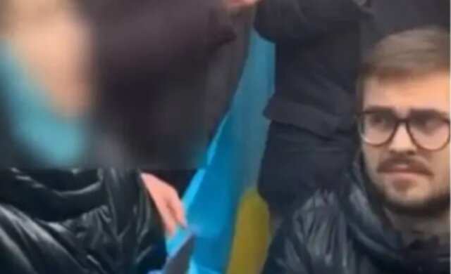 "Это как сцена из фильма ужасов": девочка с надрывным криком испугала украинцев под Лаврой, видео