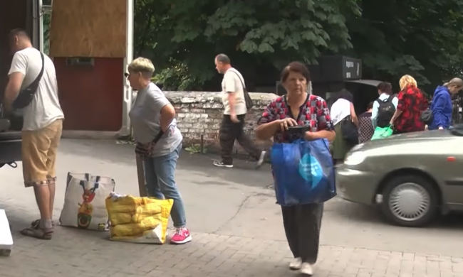 Гуманітарна допомога для пенсіонерів у Полтаві