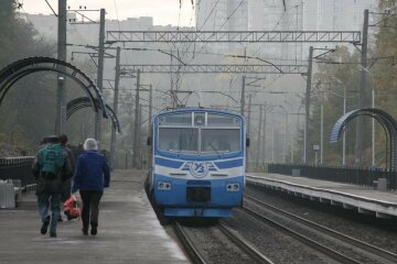 Підліток потрапив під колеса поїзда: перші подробиці й кадри моторошної трагедії під Києвом