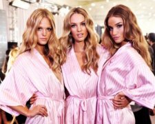 Звезда шоу Victoria’s Secret засветила лишнее в черном белье: «кадры для взрослых»
