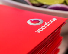 Нове розчарування від Vodafone: гроші з рахунку знімає автоматом, оператор “не при справах”