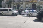 По Одесі розгулював неадекват з вогнепалом, кадри: "чіплявся до перехожих, а потім..."