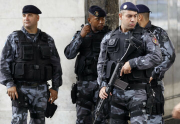 полиция, бразилия