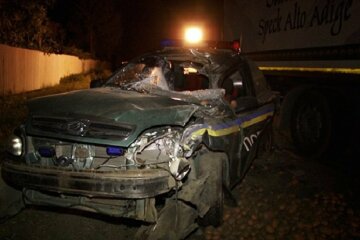 ДТП на Прикарпатье: фура сбила полицейского (фото)