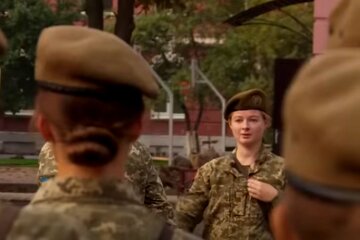 Воинский учет для женщин: в ВСУ раскрыли, как изменится жизнь украинок и как будет проходить обучение