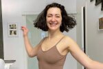 Игривая жена Бабкина с тюрбаном на голове "поработала языком" с утра пораньше: "Волосатой коленке…"