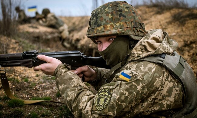 всу военный боец 