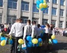 1 сентября без цветов в Одессе: не все родители счастливы от инициативы, что говорят