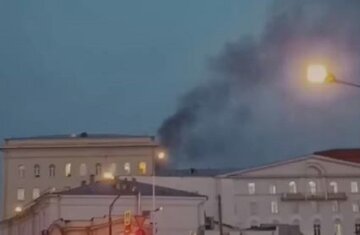 Пожежа спалахнула в будівлі міноборони в центрі москви: перші подробиці та кадри