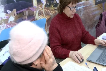 Безкоштовні продукти для ВПО та пенсіонерів у Харкові