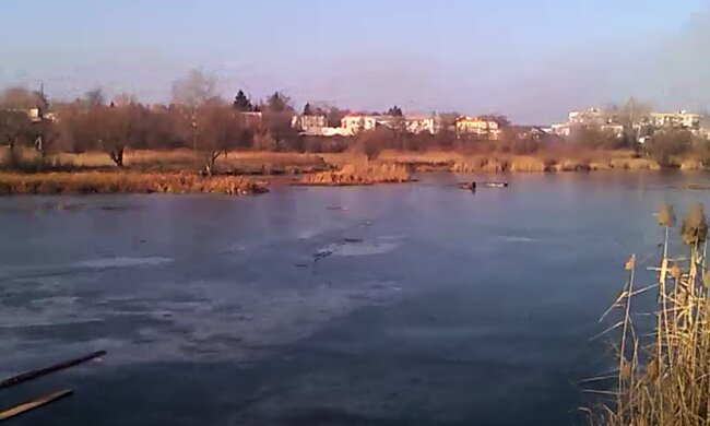 Трагедія трапилася з 11-річною українкою на воді: поліцейський намагався допомогти