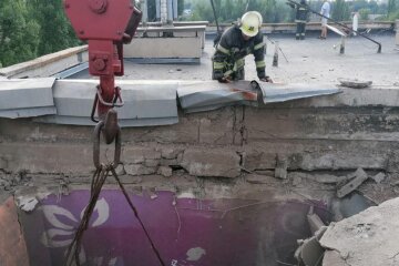 Випустили одразу 53 ракети: кількість жертв удару по Дніпропетровщині зростає, кадри трагедії