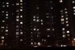 Киевляне поддержали борьбу медиков с эпидемией прямо из окон: видео покорило сеть