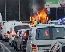 Поднялся столб пламени: ЧП в Киеве, слетелись спасатели и скорые, видео с места событий