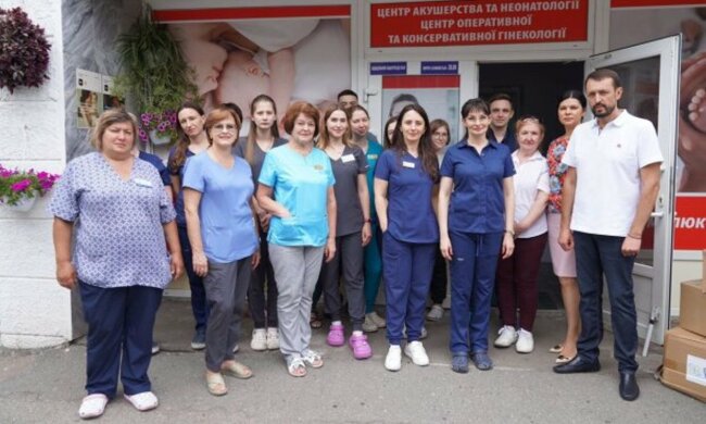 БФ молодежной инициативы "Надежда" обеспечил медицинскими грузами десять больниц Харьковщины и Днепропетровщины