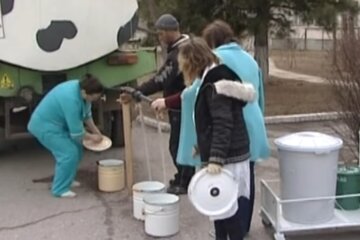 Крымчане ради добычи воды решились на отчаянный шаг: не брезгуют даже потерять здоровье, детали
