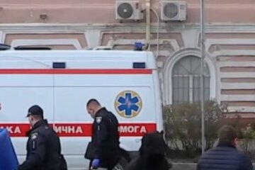Жінок жорстко побили під Одесою: довелося видалити нирку