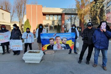 СМИ: Связи с Царевым и бизнес с РФ - из-за Загида Краснова в Киеве протест