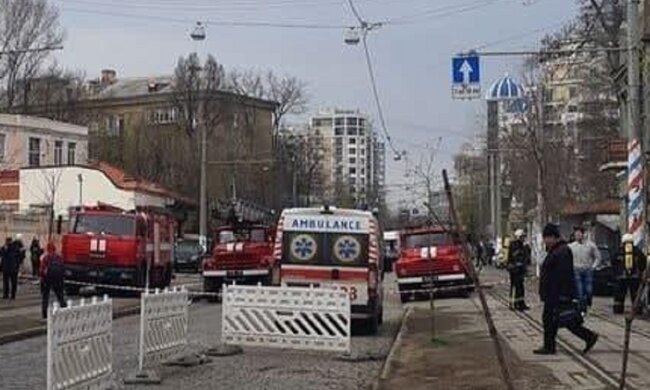 Угроза взрыва в центре Одессы, найден боеприпас: съехались спасатели и полиция, фото