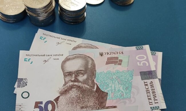 Грошова допомога для пенсіонерів в Полтавській області