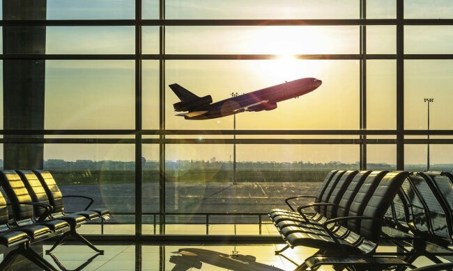 Літак потрапив в пекельне НП в небі над Дніпром: “відмовили двигун”, лякаючі подробиці