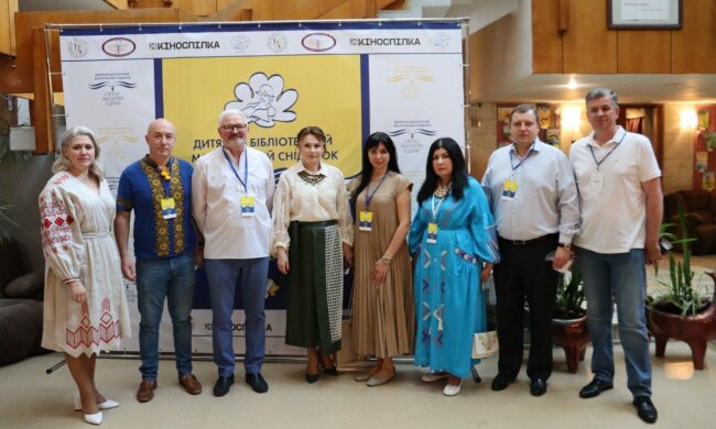 Світло молитви єднає: як діти та дорослі об'єдналися у вірі заради України