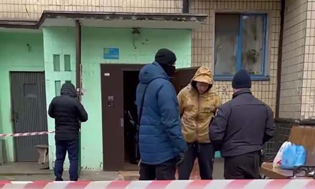 У Кривому Розі чоловік зарізав коханця дружини: "прийшли до жінки одночасно"