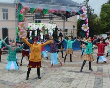 Соцмережі висміяли путінське свято в Криму (фото)