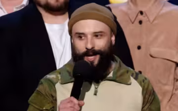 Звезда "Лиги смеха" поделился, кто его спас после тяжелого ранения на фронте: "У меня есть второй день рождения"