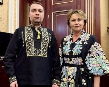 Кирило Буданов приміряв унікальну вишиванку від українських дітей