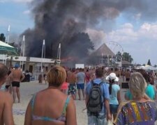 Огненное ЧП на базе отдыха в Затоке напугало отдыхающих, видео: "слышны взрывы"